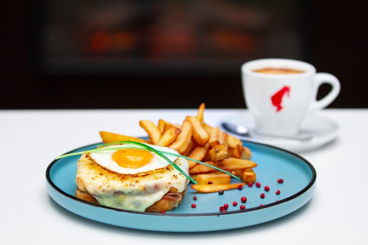 Hotel Bordeaux Galati  Ngoại thất bức ảnh
